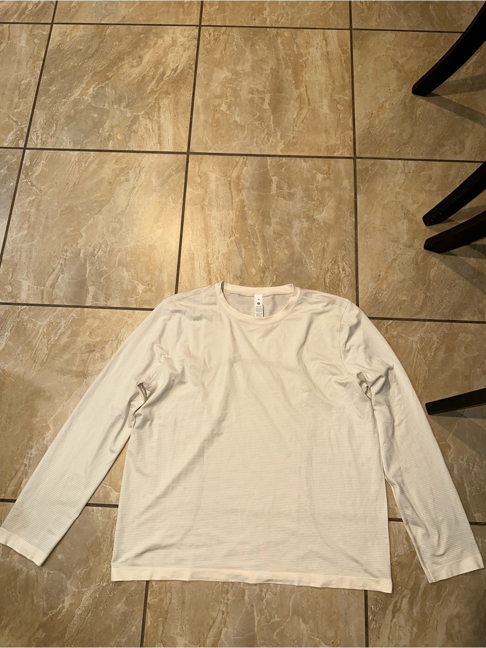 Beige Lululemon Swiftly Relaxed Long-Sleeve Shirt Size 10